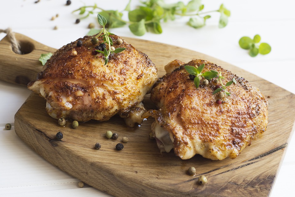 Chicken vs Turkey Breast: Comparing Poultry Cuts
