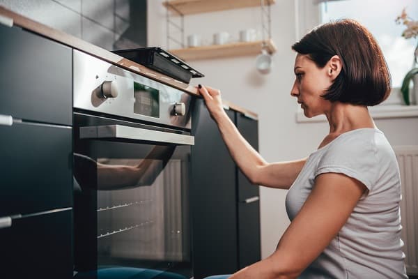 Can Self Cleaning Oven Kill You: Debunking Myths About Oven Safety